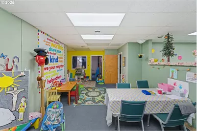 340 Central Ave, Coos Bay, OR 97420 - Photo 26