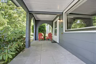 3914 NE Laddington Ct, Portland, OR 97232 - Photo 4