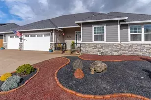 680 NW 11th Ave, Canby, OR 97013 - Photo 2