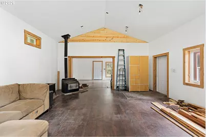565 Canyon Rd, Lyle, WA 98635 - Photo 14