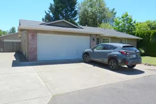 1575 Canary Ct, Salem, OR 97301 - Photo 6