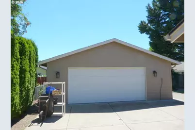 1575 Canary Ct, Salem, OR 97301 - Photo 4