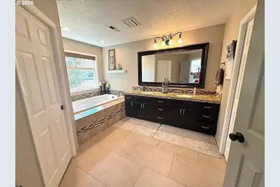 16230 NW Gianola Ct, Beaverton, OR 97006 - Photo 34
