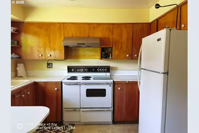 10826 NE Oregon St, Portland, OR 97220 - Photo 22
