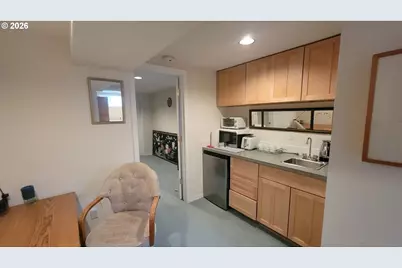 10826 NE Oregon St, Portland, OR 97220 - Photo 34