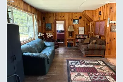 97 Diamond Lake Loop, Chemult, OR 97731 - Photo 10
