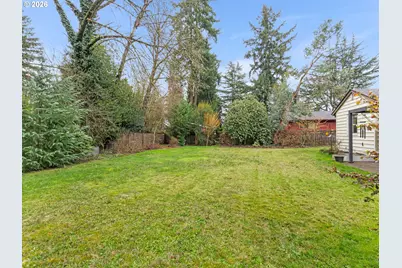 10002 SE Hollywood Ave, Milwaukie, OR 97222 - Photo 12
