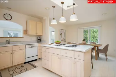 285 Waldorf Pl, Astoria, OR 97103 - Photo 6