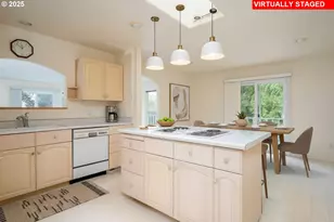 285 Waldorf Pl, Astoria, OR 97103 - Photo 6