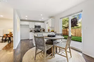 8885 SW 76th Pl, Portland, OR 97223 - Photo 14