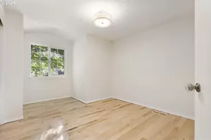 8885 SW 76th Pl, Portland, OR 97223 - Photo 32