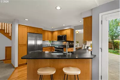 14821 SW Kenton Dr, Portland, OR 97224 - Photo 12