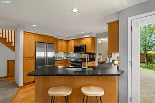 14821 SW Kenton Dr, Portland, OR 97224 - Photo 12