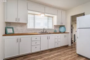 139 R St, Riddle, OR 97469 - Photo 10