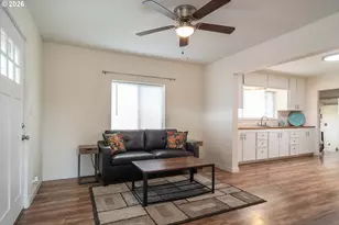 139 R St, Riddle, OR 97469 - Photo 4