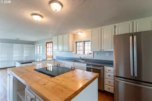 10001 SE Amity Dayton Hwy, McMinnville, OR 97128 - Photo 8