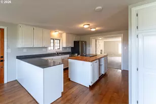 10001 SE Amity Dayton Hwy, McMinnville, OR 97128 - Photo 6