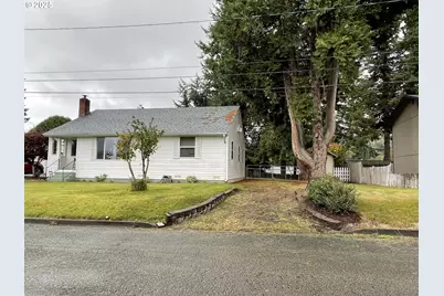 1575 N Hemlock St, Coquille, OR 97423 - Photo 6