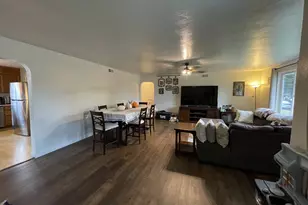 1575 N Hemlock St, Coquille, OR 97423 - Photo 4