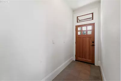 73 NE Hancock St, Portland, OR 97212 - Photo 2