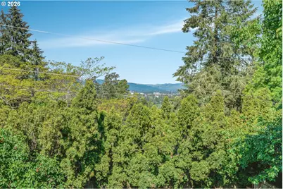 2225 W 28th Ave, Eugene, OR 97405 - Photo 8