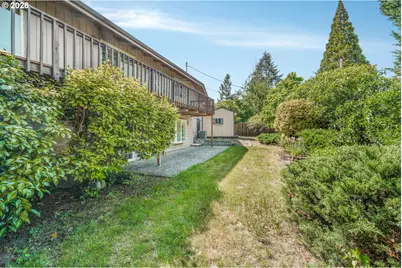 2225 W 28th Ave, Eugene, OR 97405 - Photo 32