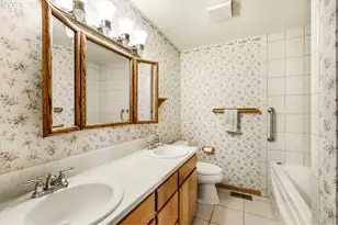 2225 W 28th Ave, Eugene, OR 97405 - Photo 18