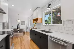 9745 SW Inglewood Ct, Portland, OR 97225 - Photo 24