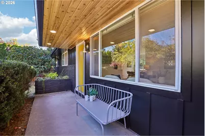9745 SW Inglewood Ct, Portland, OR 97225 - Photo 2