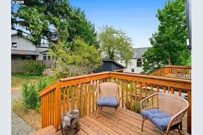 2043 Canemah St, West Linn, OR 97068 - Photo 32