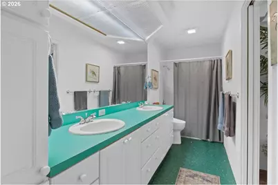 1746 NW Sunburst Ter, Salem, OR 97304 - Photo 26