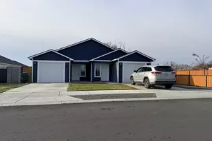 140 SE 8th Ct, Irrigon, OR 97844 - Photo 1