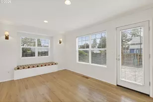 13617 NE Glendoveer Ct, Portland, OR 97230 - Photo 20