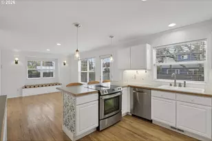 13617 NE Glendoveer Ct, Portland, OR 97230 - Photo 20