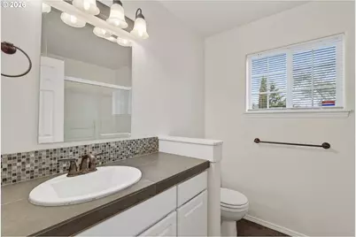 13617 NE Glendoveer Ct, Portland, OR 97230 - Photo 12
