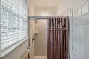 209 Templeton St, Brownsville, OR 97327 - Photo 38