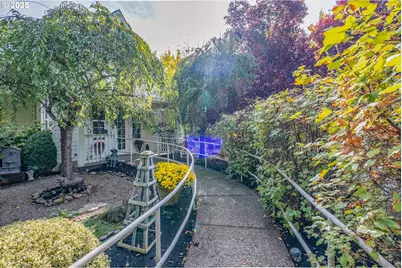 209 Templeton St, Brownsville, OR 97327 - Photo 8