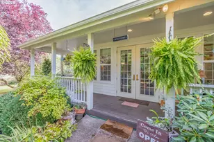 209 Templeton St, Brownsville, OR 97327 - Photo 10