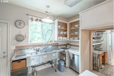 209 Templeton St, Brownsville, OR 97327 - Photo 28