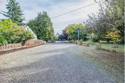 209 Templeton St, Brownsville, OR 97327 - Photo 40