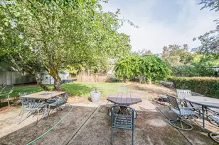 209 Templeton St, Brownsville, OR 97327 - Photo 16