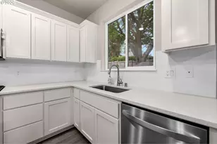 8602 NE 70th Cir, Vancouver, WA 98662 - Photo 16