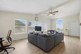 17550 NE Chehalem Dr, Newberg, OR 97132 - Photo 10