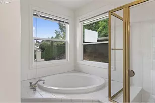 1924 NW Norfolk Ct, Portland, OR 97229 - Photo 20