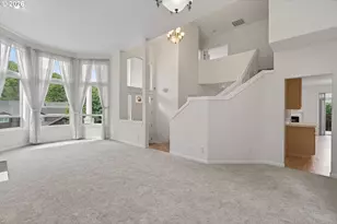 1924 NW Norfolk Ct, Portland, OR 97229 - Photo 4
