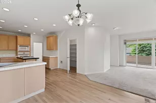 1924 NW Norfolk Ct, Portland, OR 97229 - Photo 10