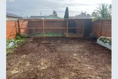 1640 19th St, Florence, OR 97439 - Photo 24