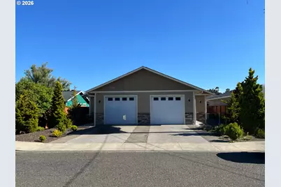 1640 19th St, Florence, OR 97439 - Photo 1
