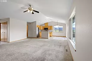 223 Armande Loop, Roseburg, OR 97471 - Photo 6