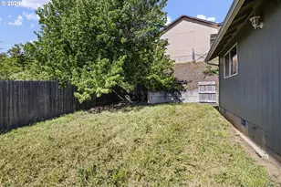 223 Armande Loop, Roseburg, OR 97471 - Photo 32